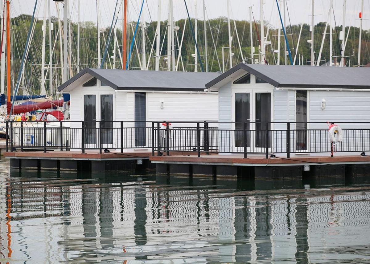 Mercury Yacht Harbour And Holiday Park Lower Swanwick Εξωτερικό φωτογραφία